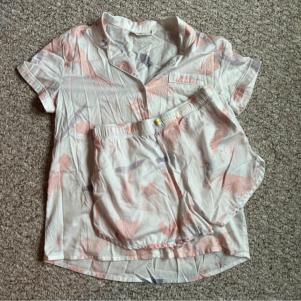 Women size large/12/42 Chalmers Elyse Pajama Set shorts button up top white pink